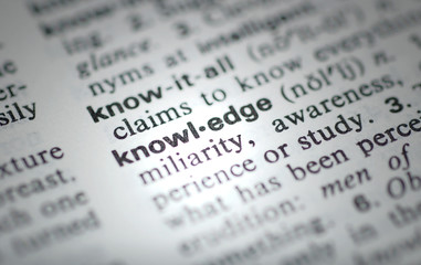 起亚佳乐车身尺寸是多少？