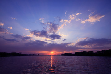 单桥拉25吨自卸车哪个牌子好。上蓝牌的